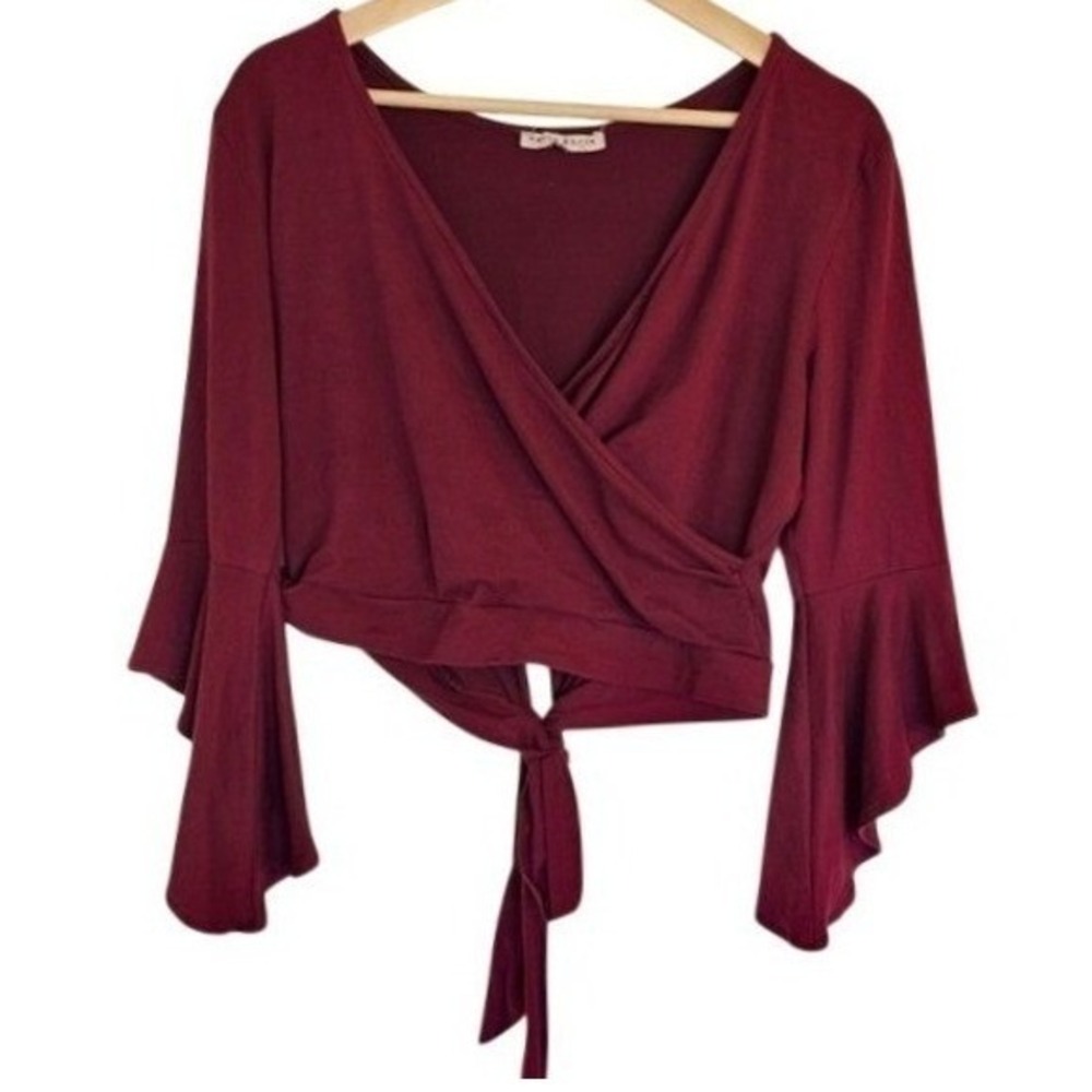Haute monde crop top size Large red bell sleeves 1139